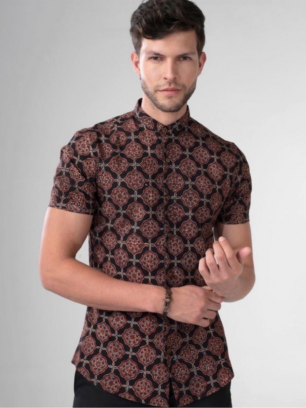Men's Short-Sleeve Button-Down Shirt - Navy with Red Pattern